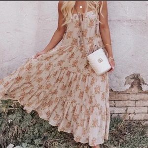 Storia (Vici) floral maxi dress with tags size small